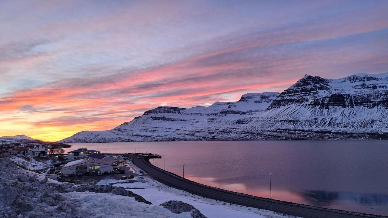 Reydarfjordur Apartment Extérieur photo